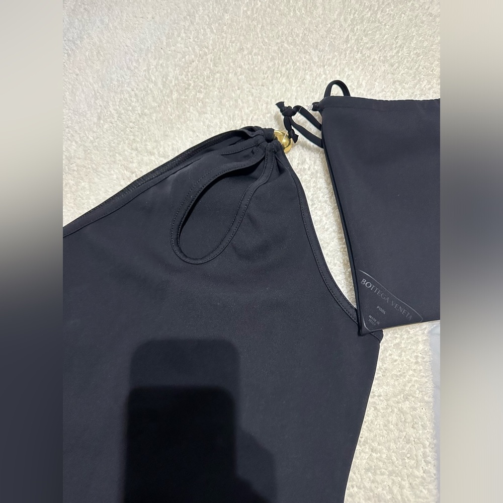 BOTTEGA VENETA
Asymmetrical swimsuit - Picture 6 of 12